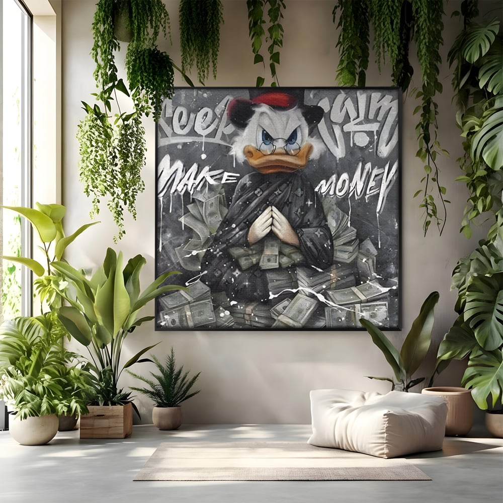 Tablou canvas cu tablou canvas cu scrooge mcduck si teancuri de bani, in rama de aluminiu negru